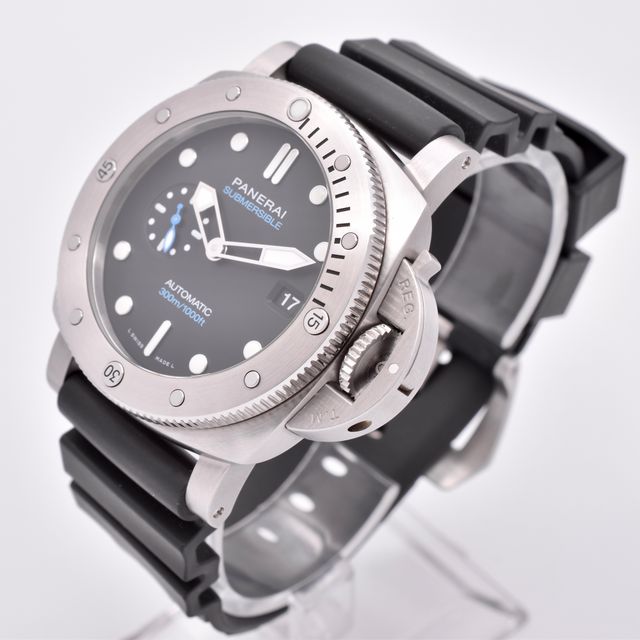 Panerai Submersible QuarantaQuattro PAM01229 Image 2